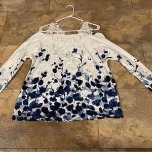 Floral Lace Women's Top - Blue and White, brand new, never worn